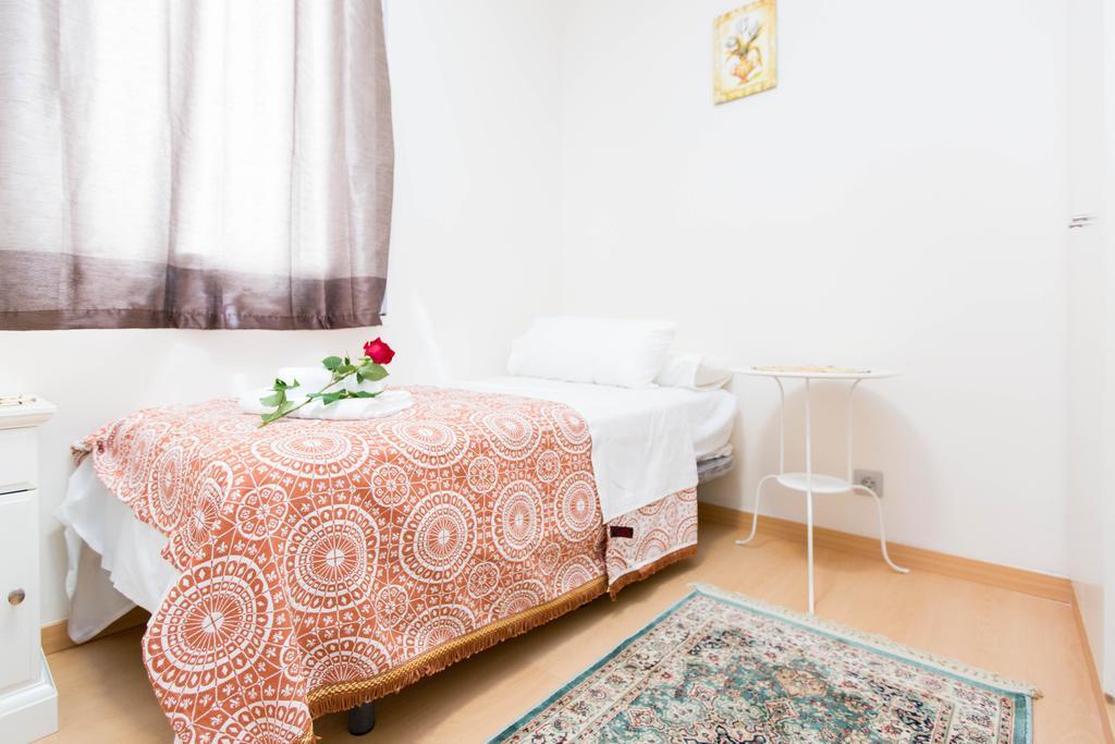Stay Barcelona Central Apartments Bagian luar foto