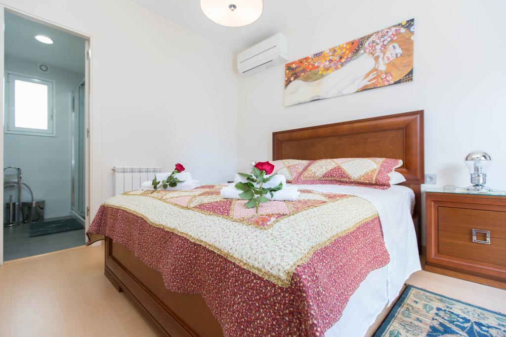 Stay Barcelona Central Apartments Ruang foto