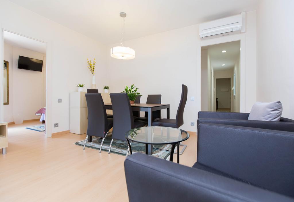 Stay Barcelona Central Apartments Bagian luar foto